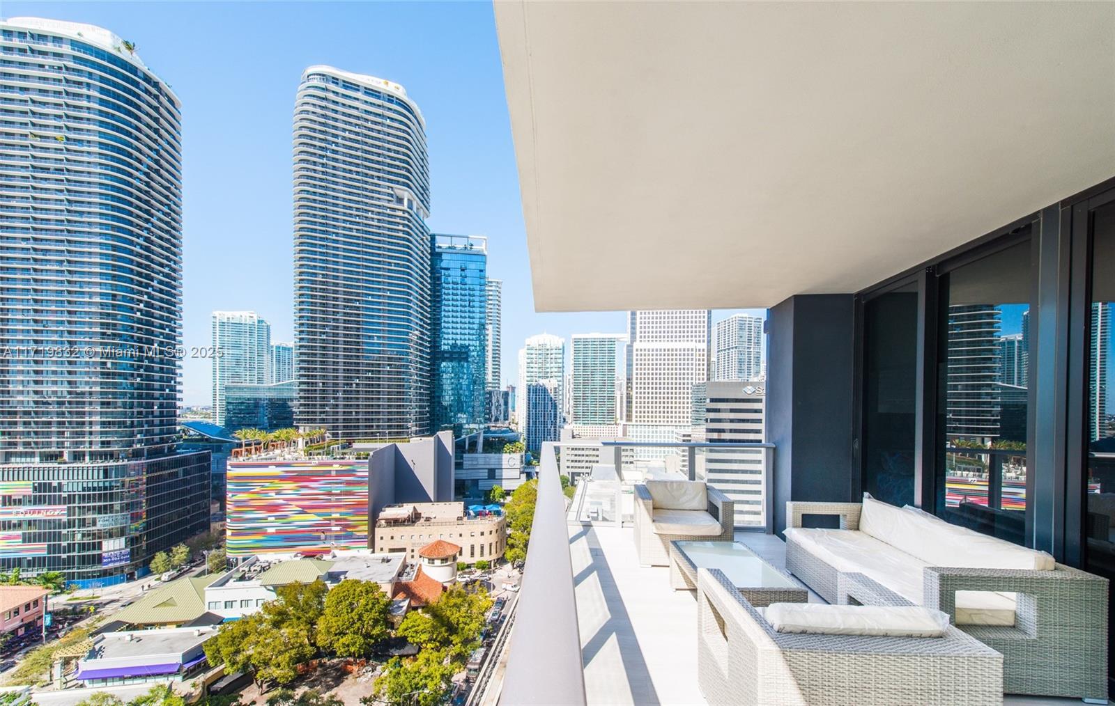 1010 Brickell Ave # 2911