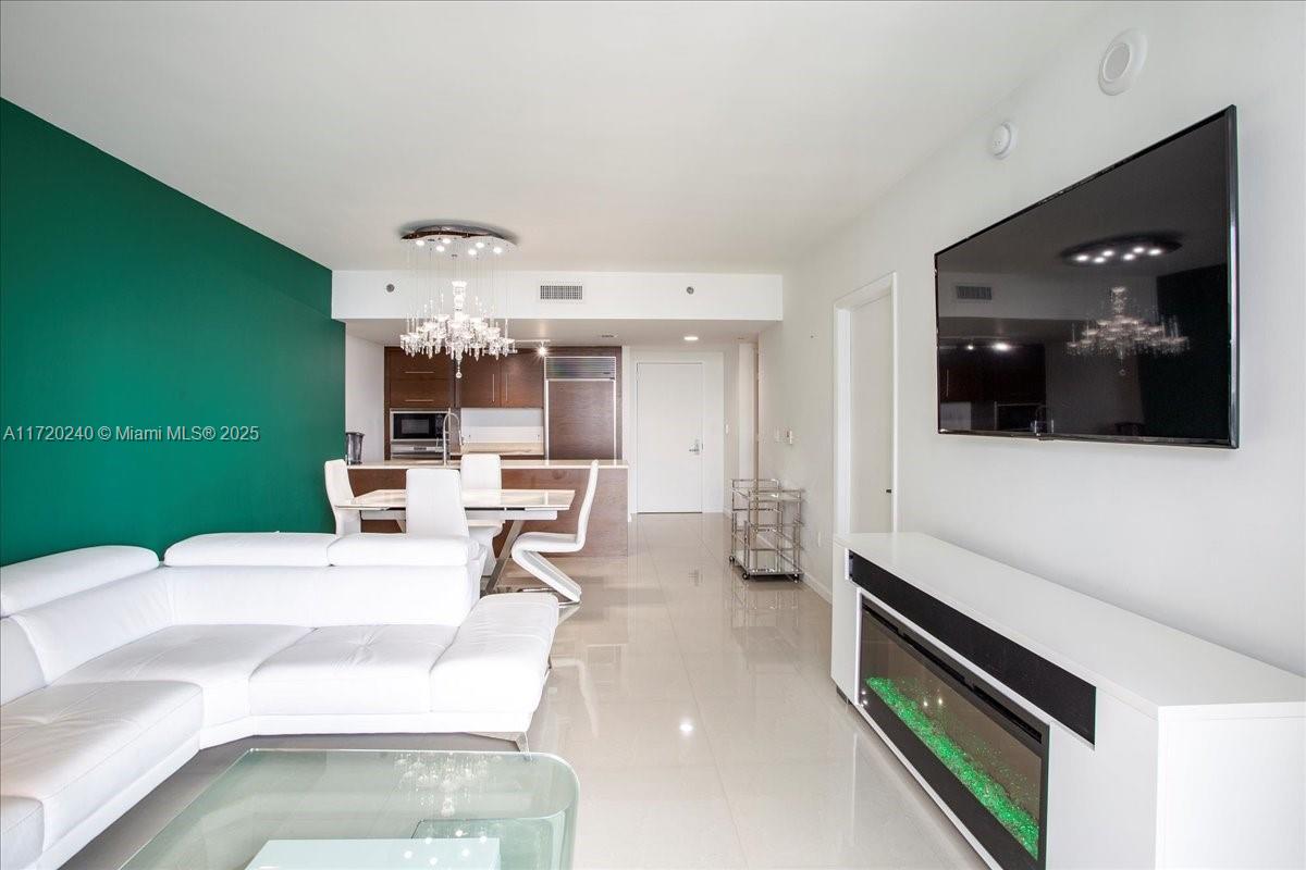 465 Brickell Ave # 4306