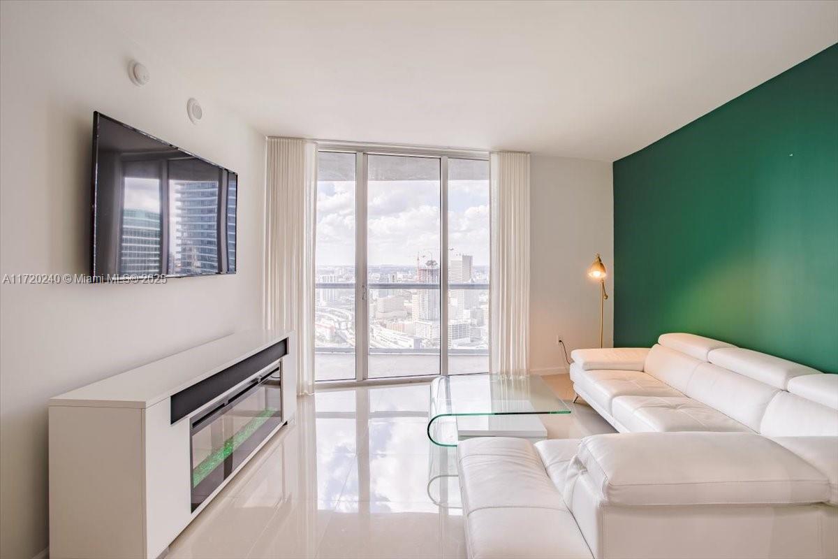 465 Brickell Ave # 4306