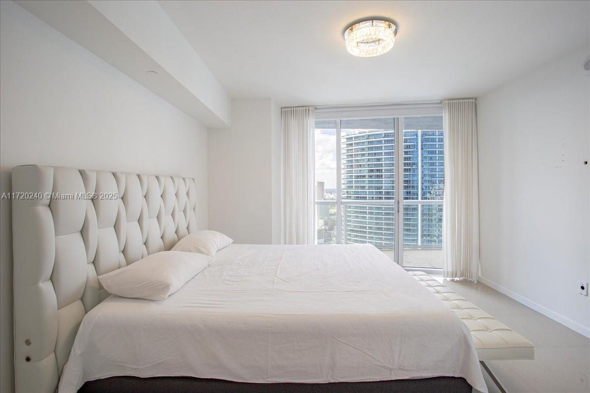 465 Brickell Ave # 4306