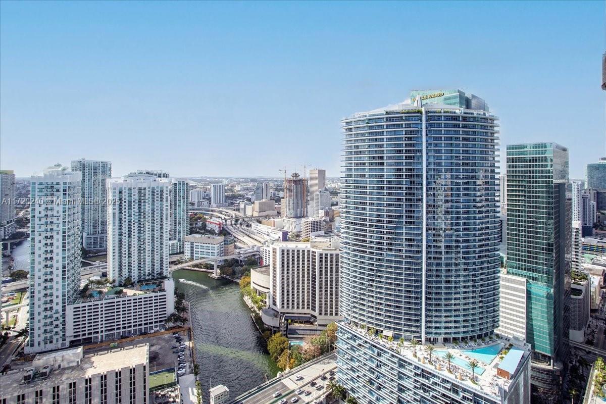 465 Brickell Ave # 4306