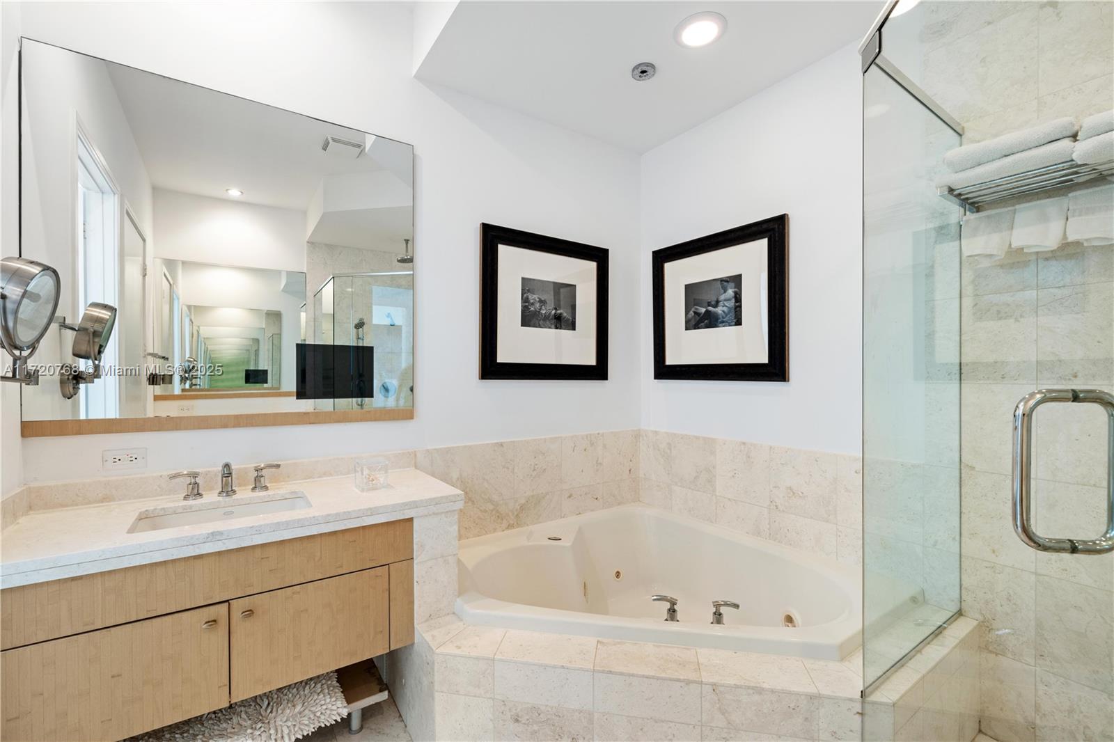 900 Brickell Key Blvd # 2302
