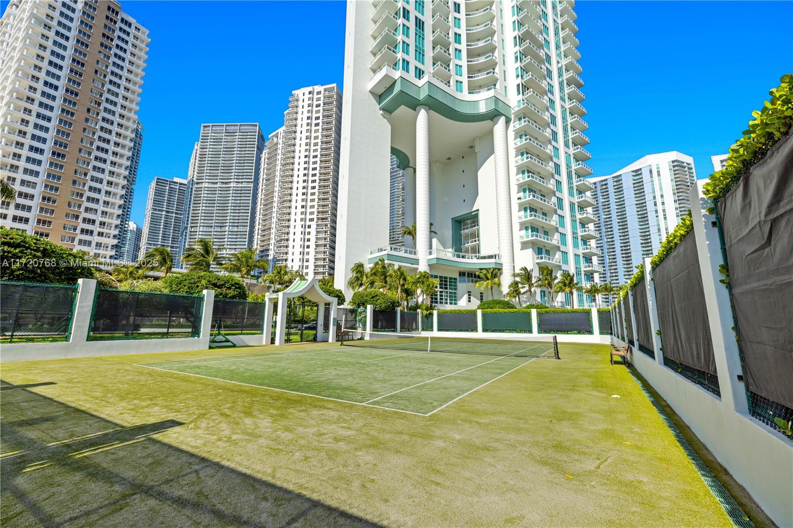 900 Brickell Key Blvd # 2302