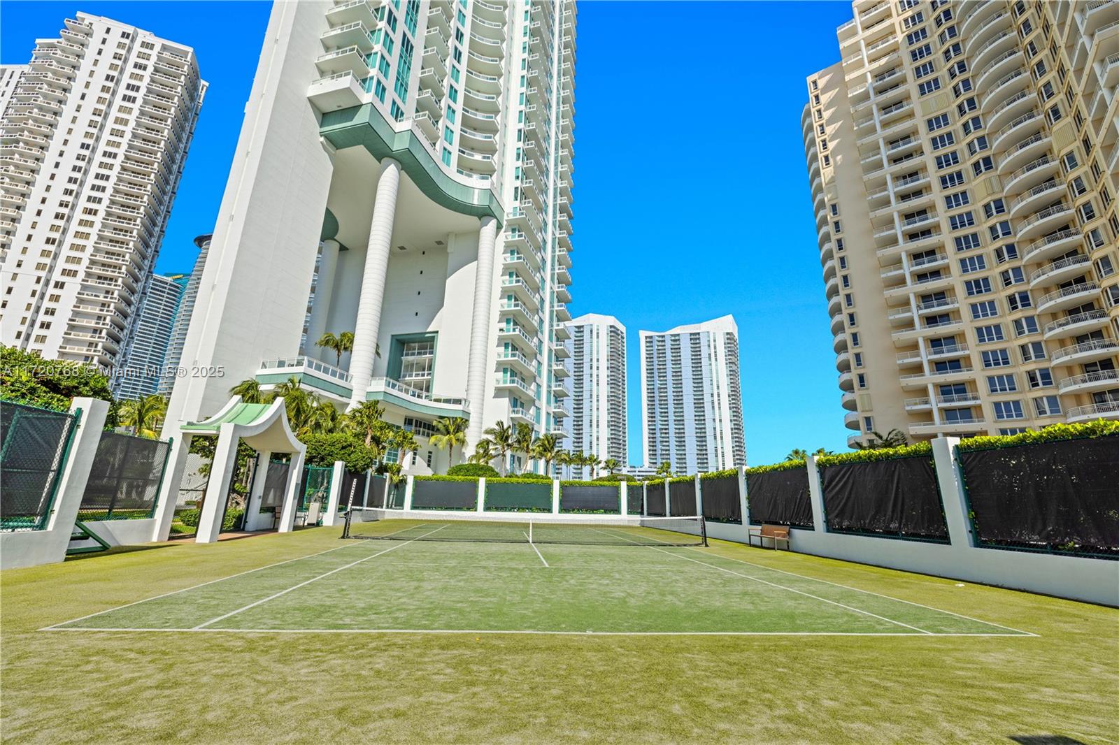 900 Brickell Key Blvd # 2302