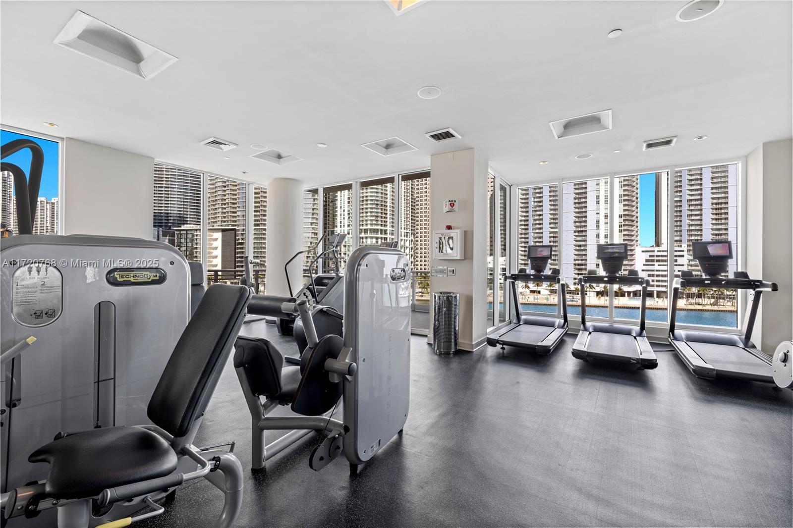 900 Brickell Key Blvd # 2302