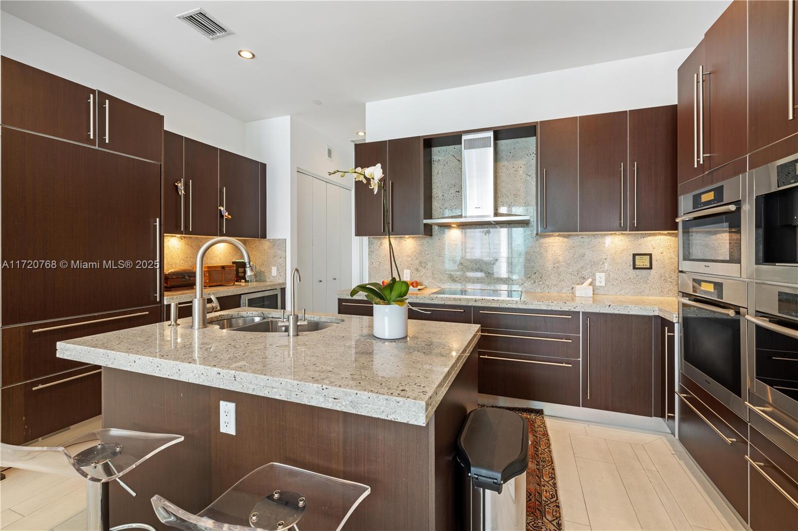 900 Brickell Key Blvd # 2302