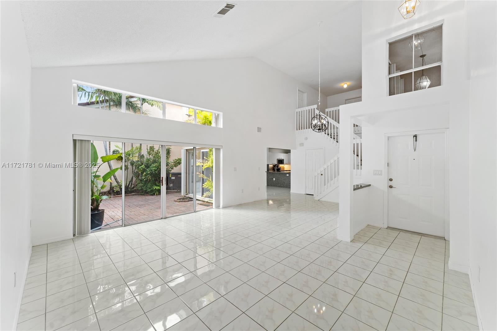 1120 W Lake St