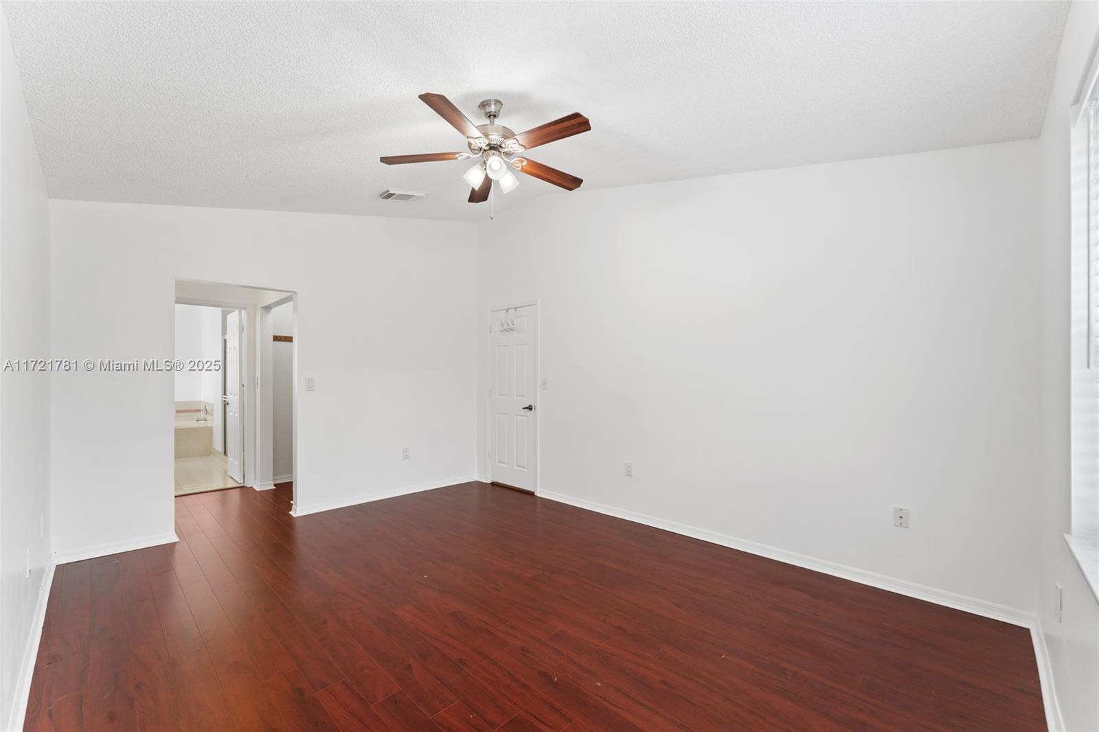 1120 W Lake St