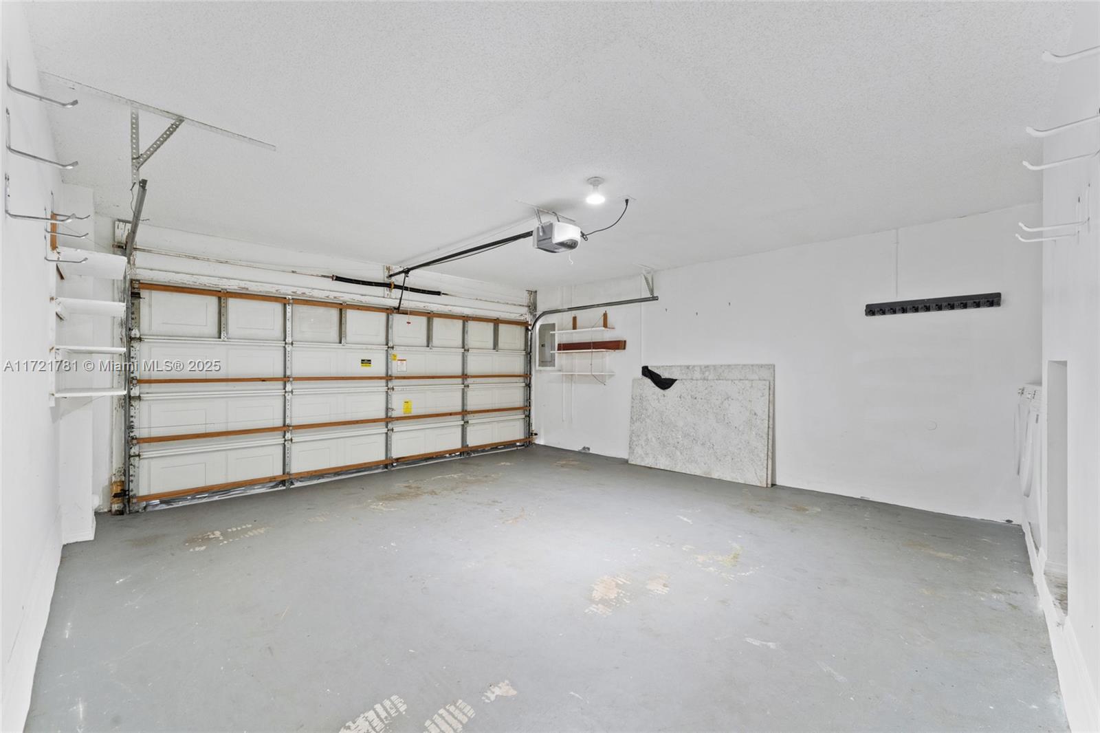 1120 W Lake St