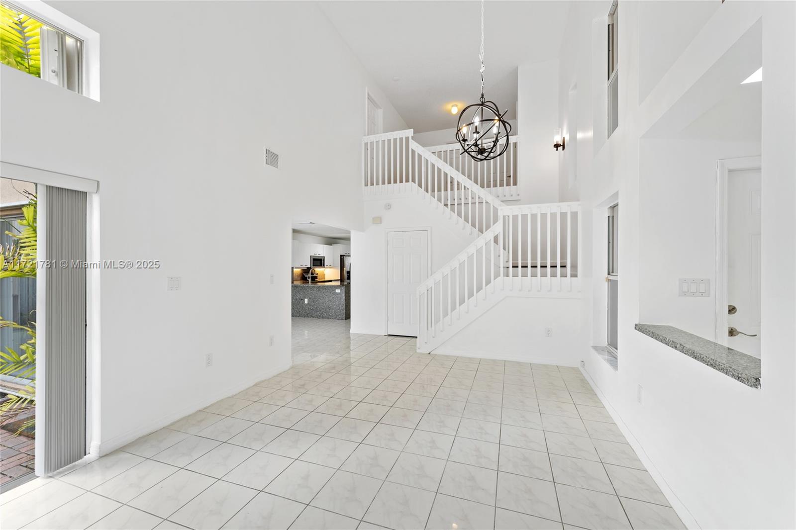 1120 W Lake St