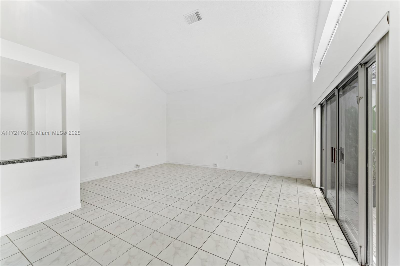 1120 W Lake St