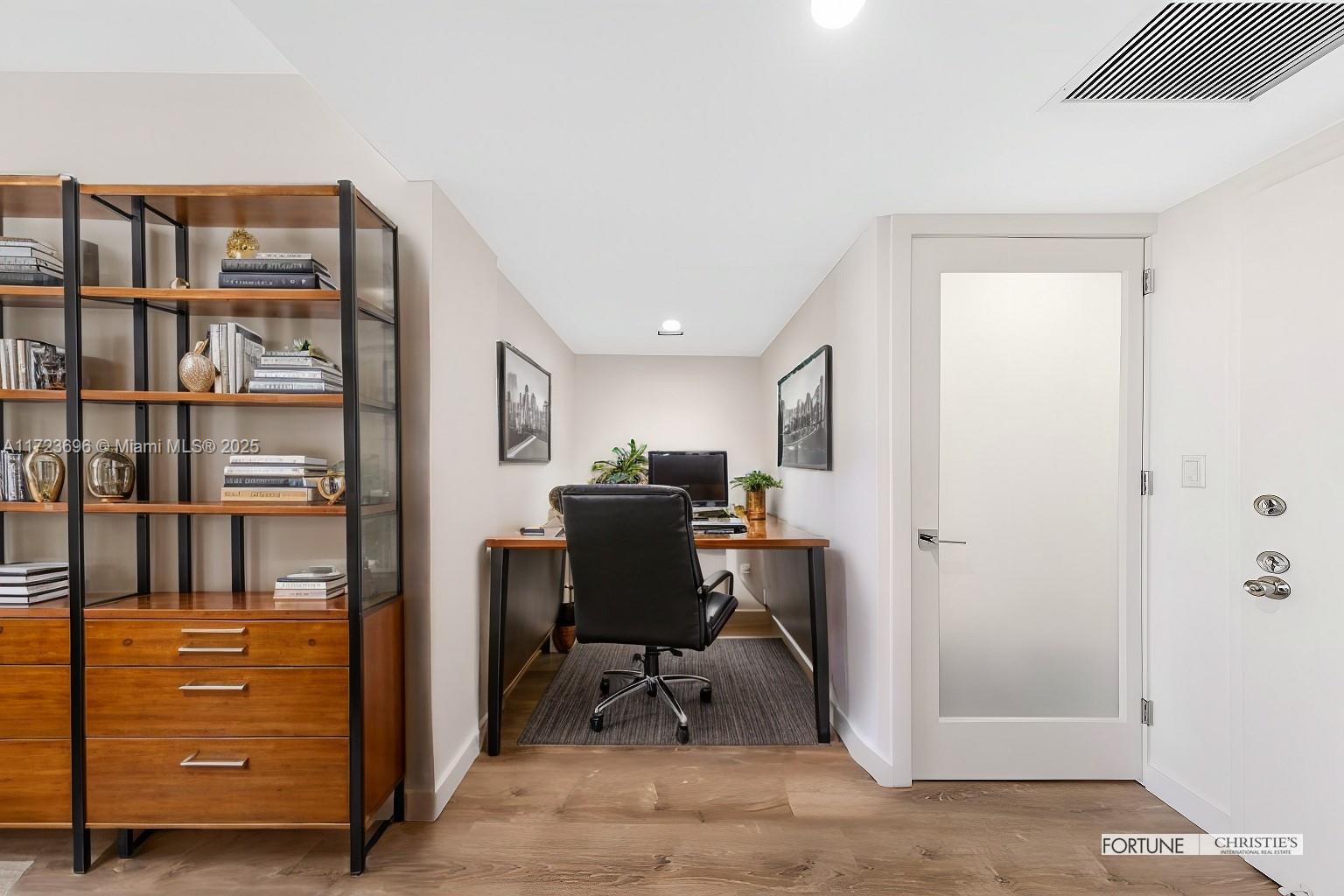 600 Three Islands Blvd # 1602