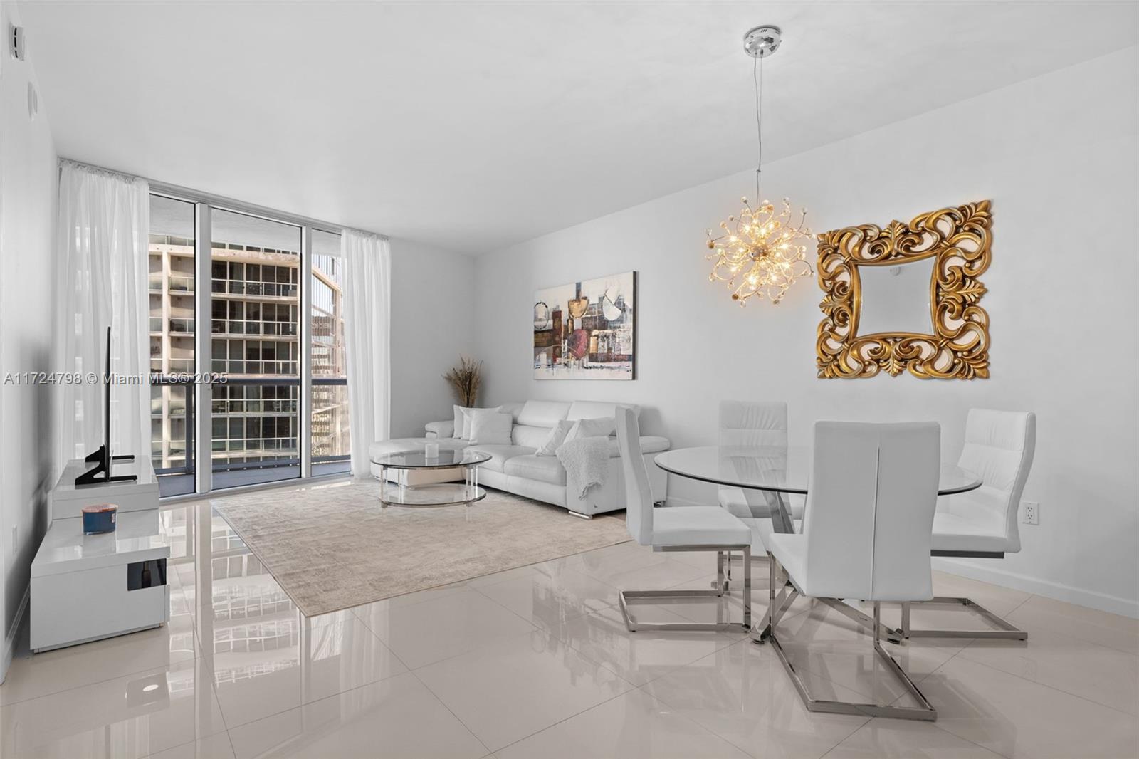 475 Brickell Ave # 3711