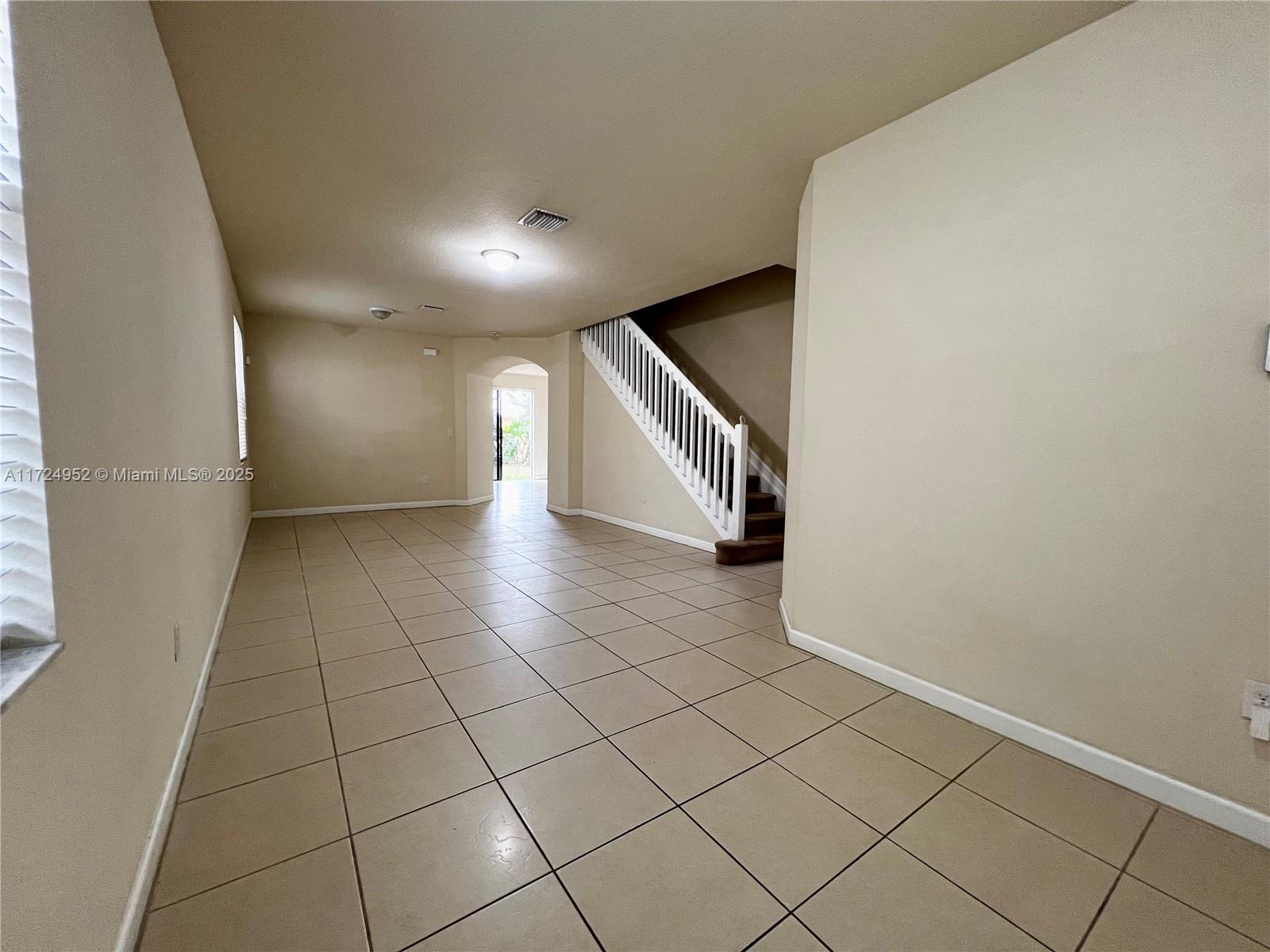 3546 W 86th Ter