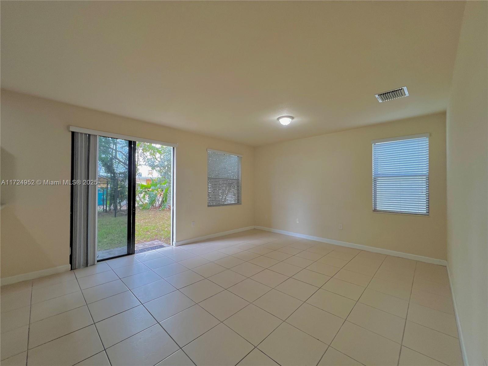 3546 W 86th Ter