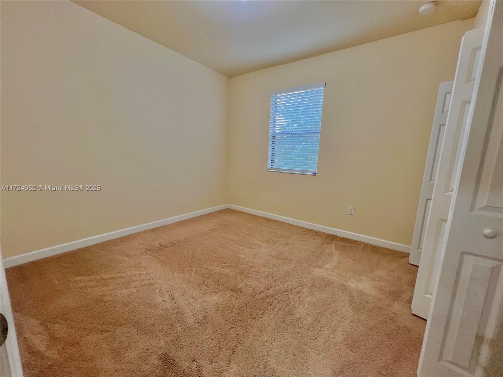 3546 W 86th Ter
