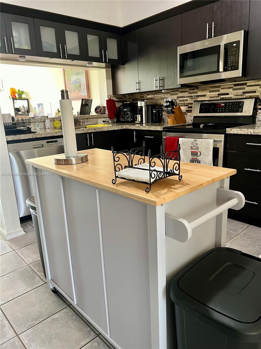 271 Duval Ct # 271