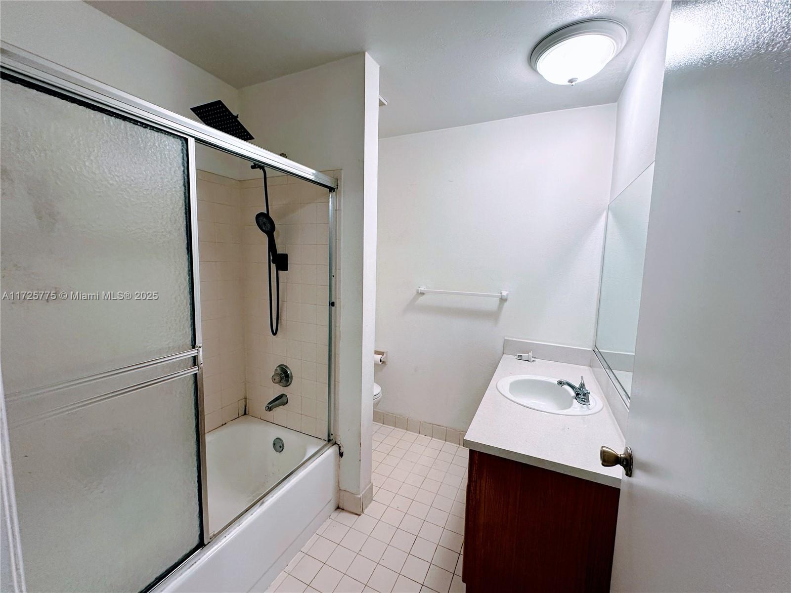 2445 SW 18th Ter # 204