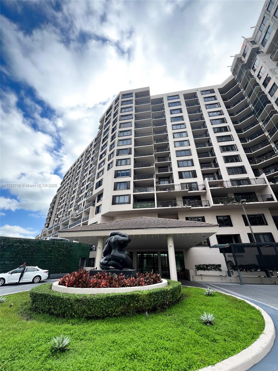 540 Brickell Key Dr # 303