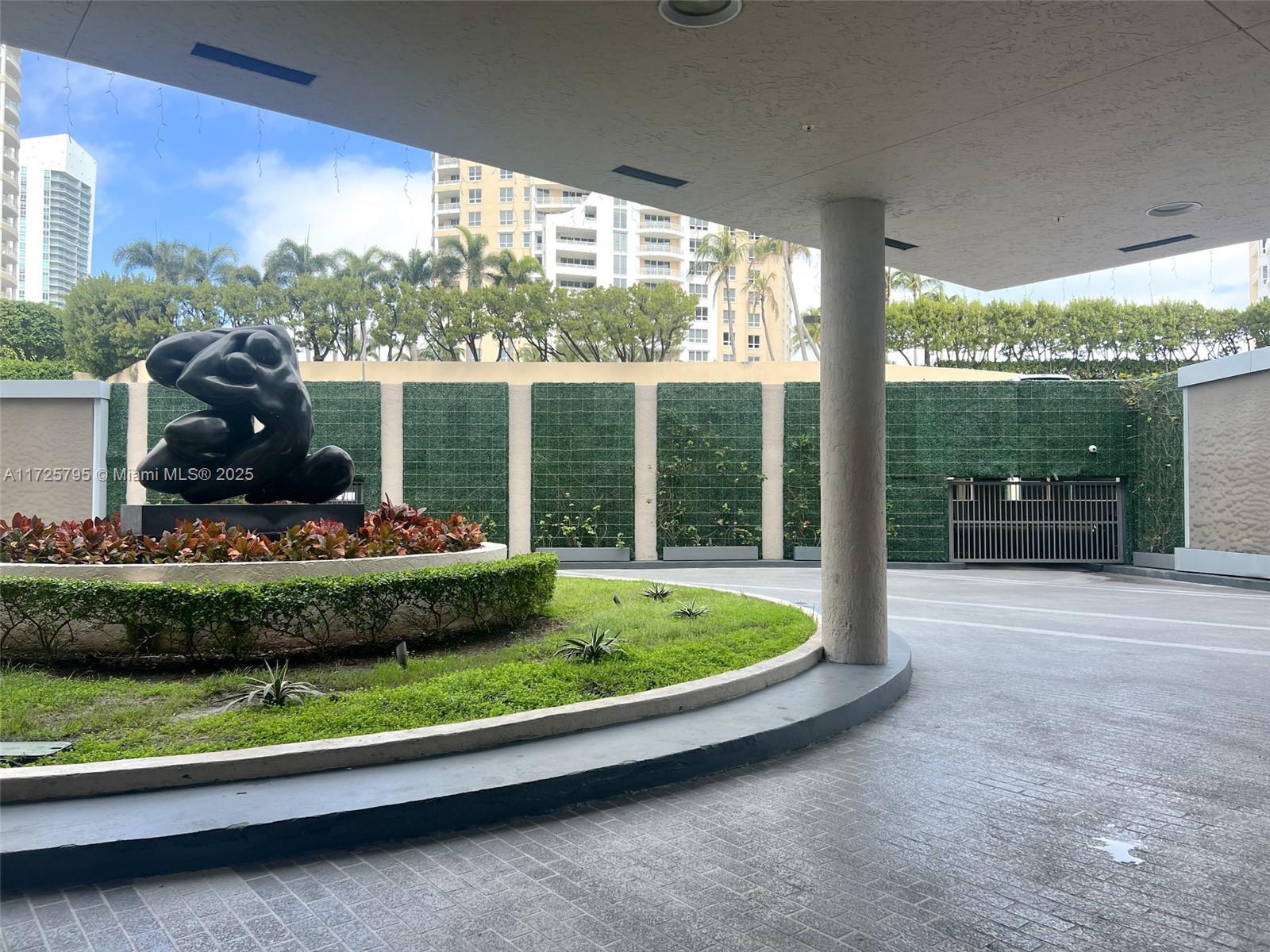 540 Brickell Key Dr # 303