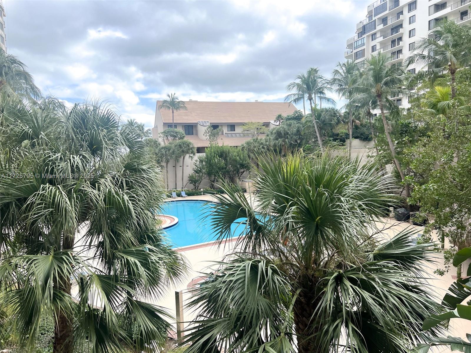 540 Brickell Key Dr # 303