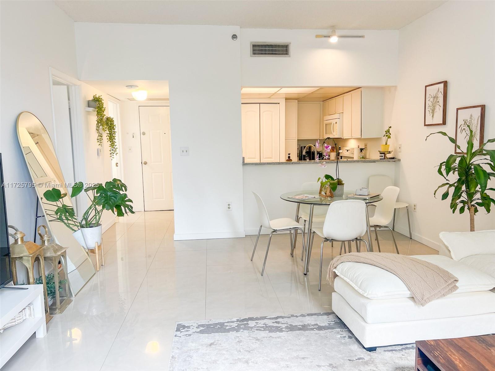 540 Brickell Key Dr # 303