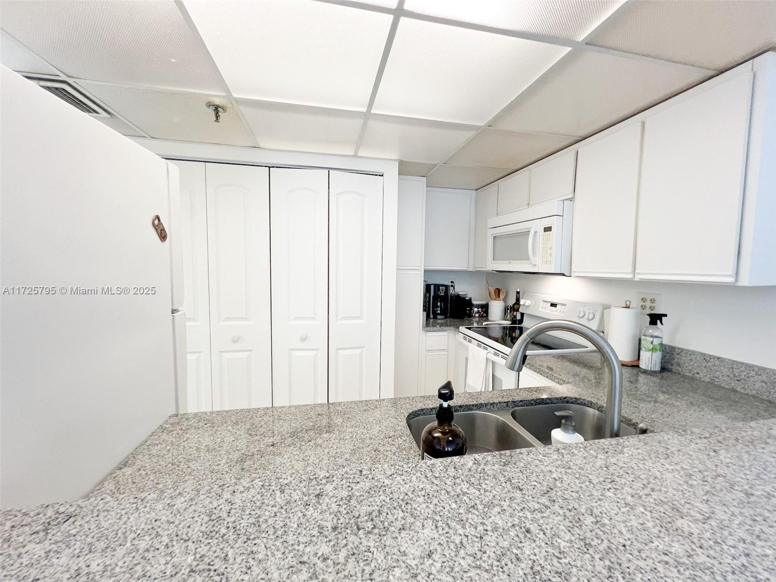 540 Brickell Key Dr # 303