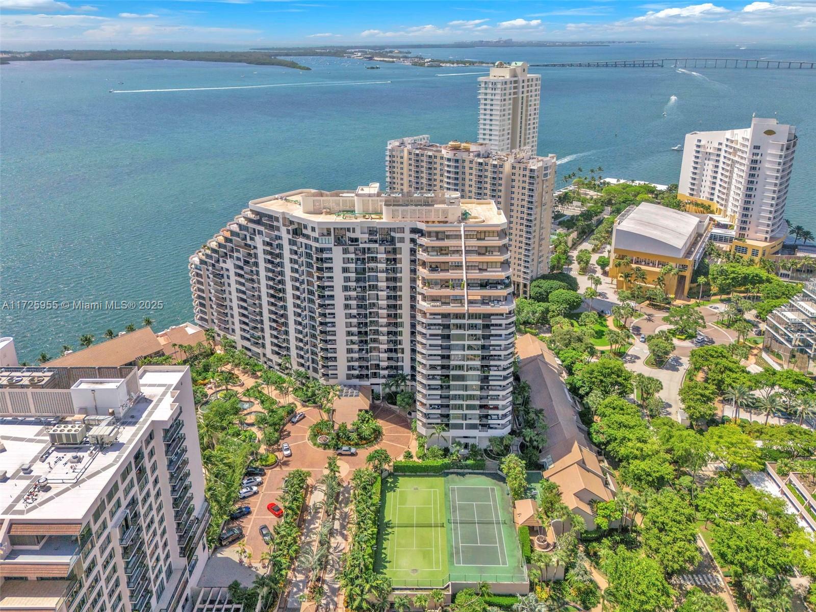 520 Brickell Key Dr # A1816