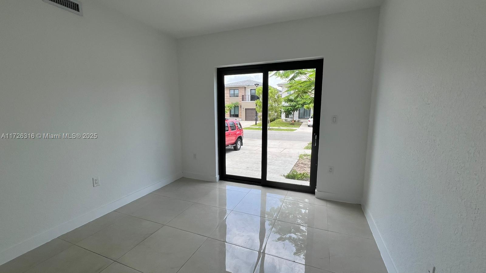 1171 NW 2nd St
