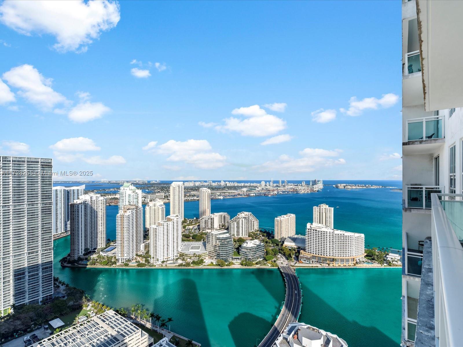 950 Brickell Bay Dr. # 5206