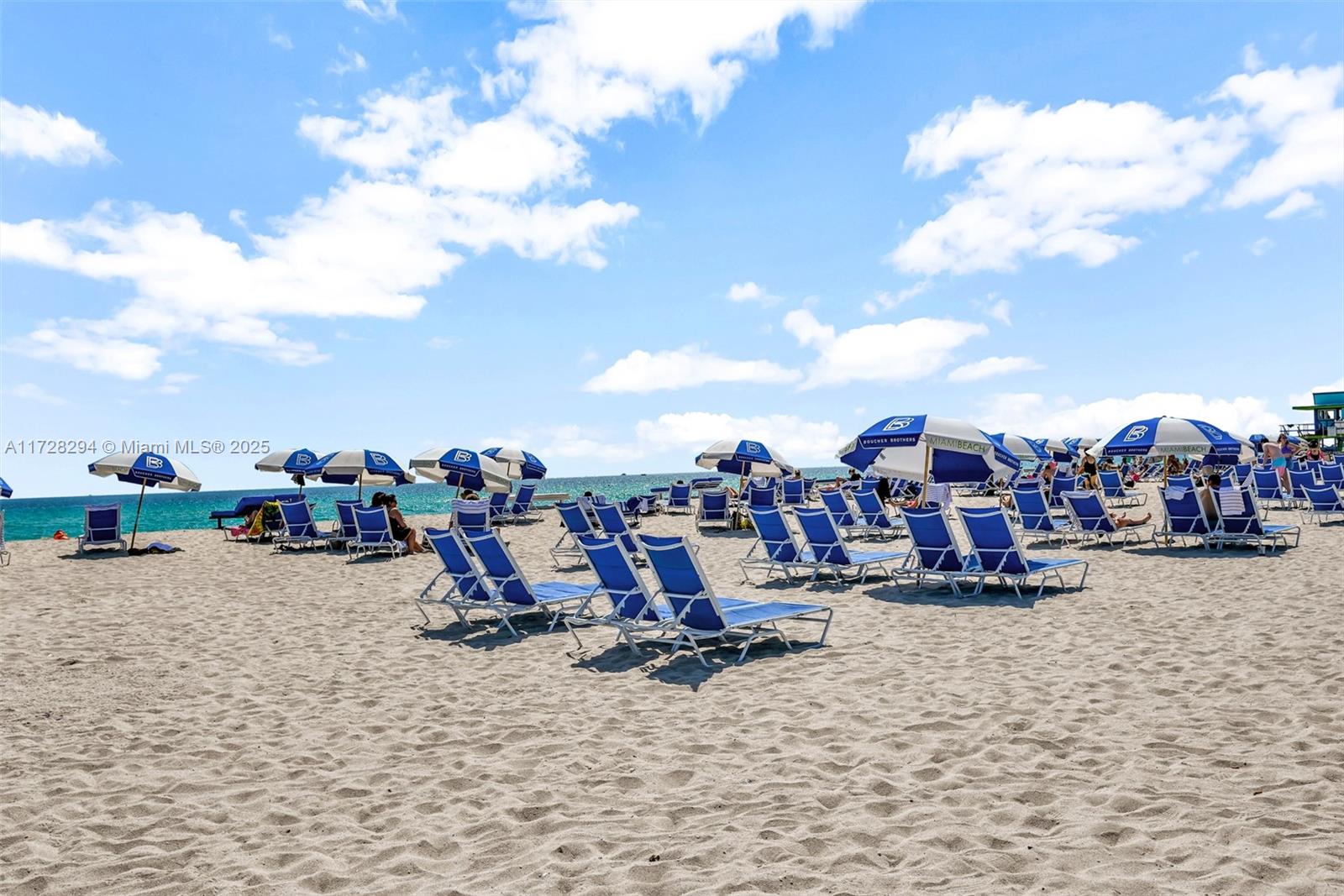 2155 Washington Ct # 403