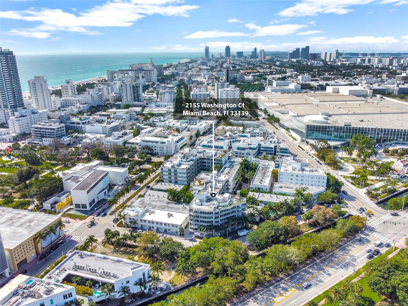 2155 Washington Ct # 403