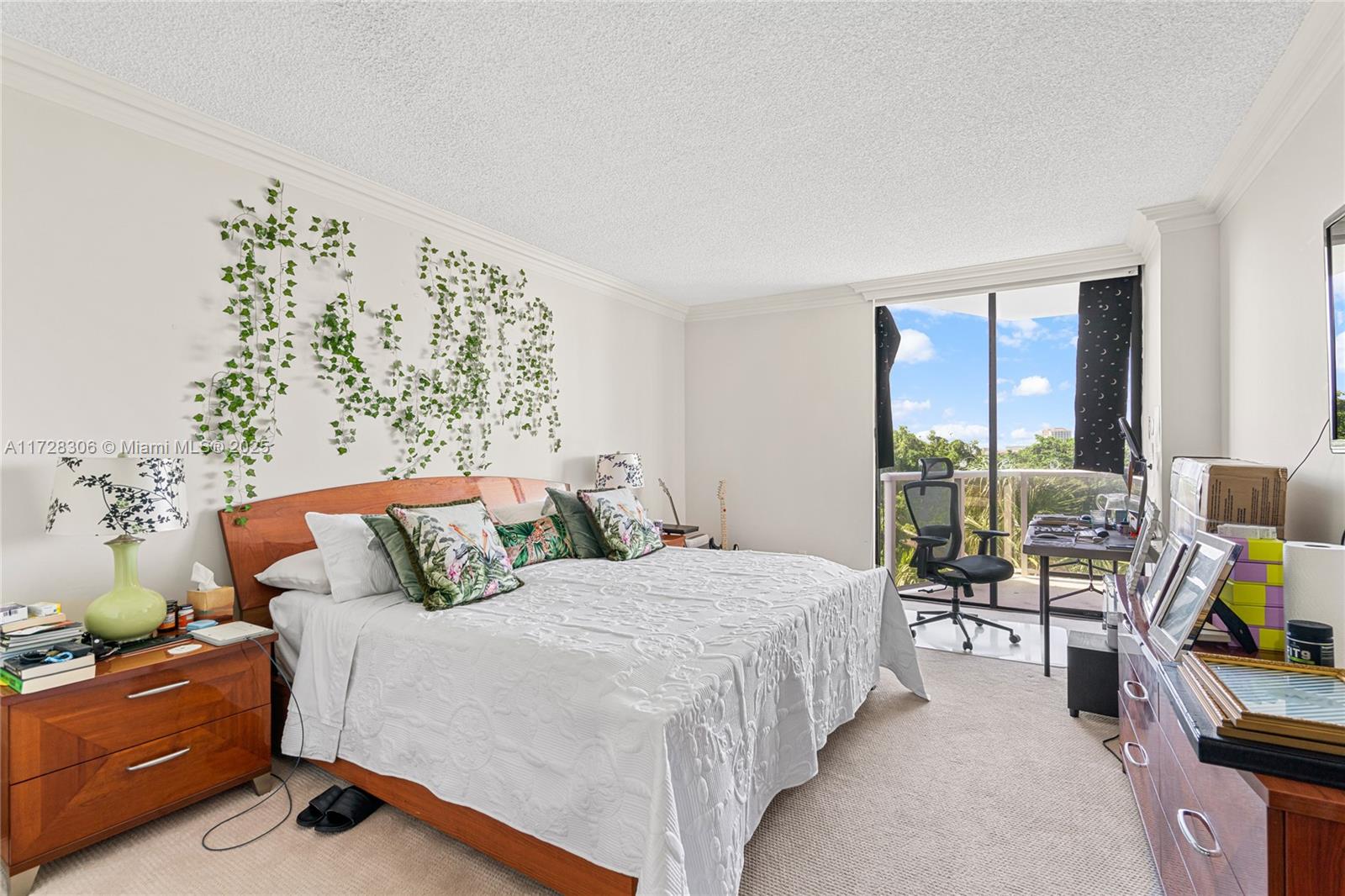 20281 E Country Club Dr # 511