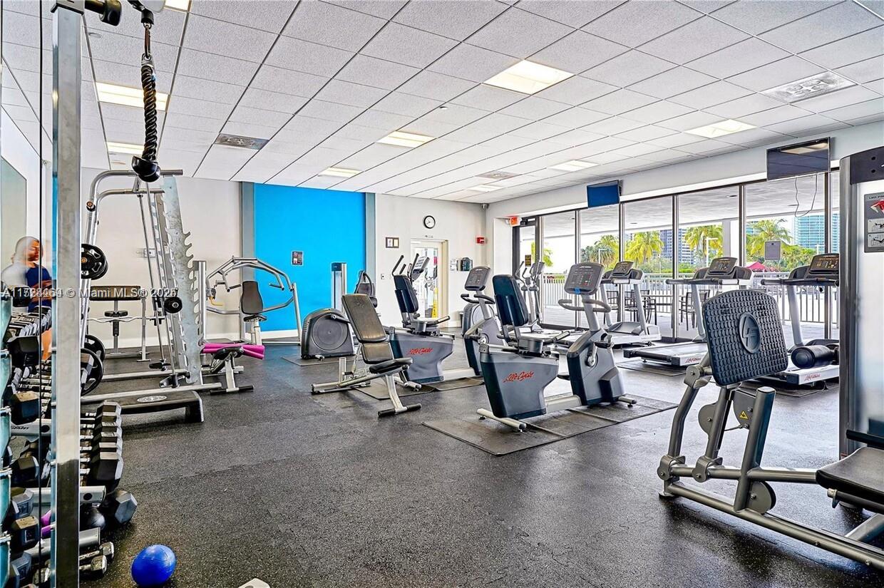 3625 N Country Club Dr # 509