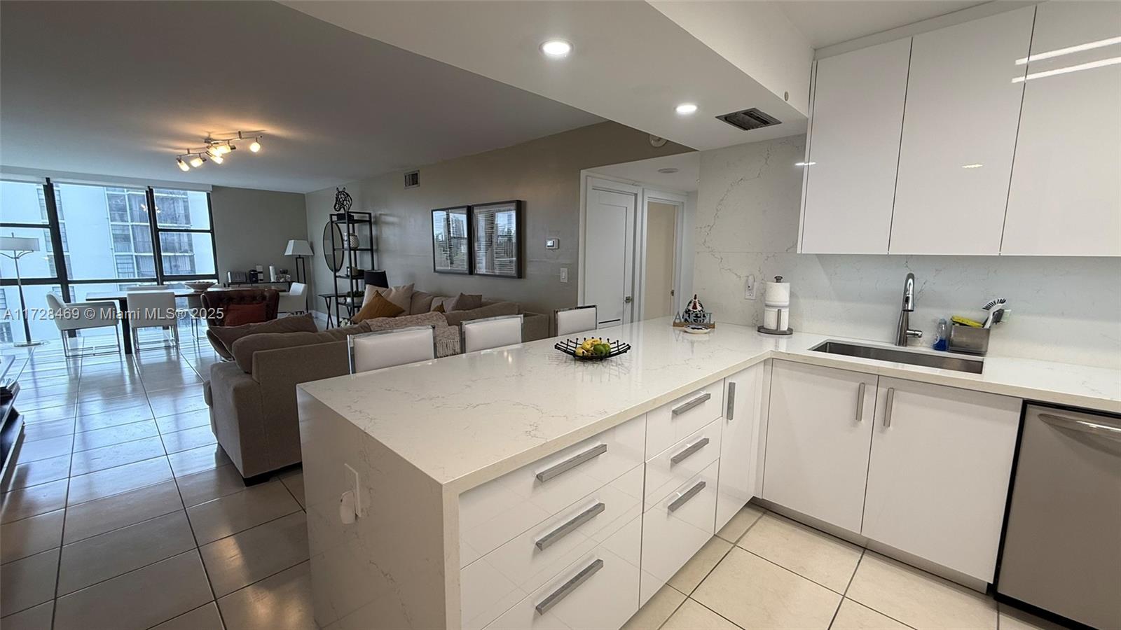 3625 N Country Club Dr # 509