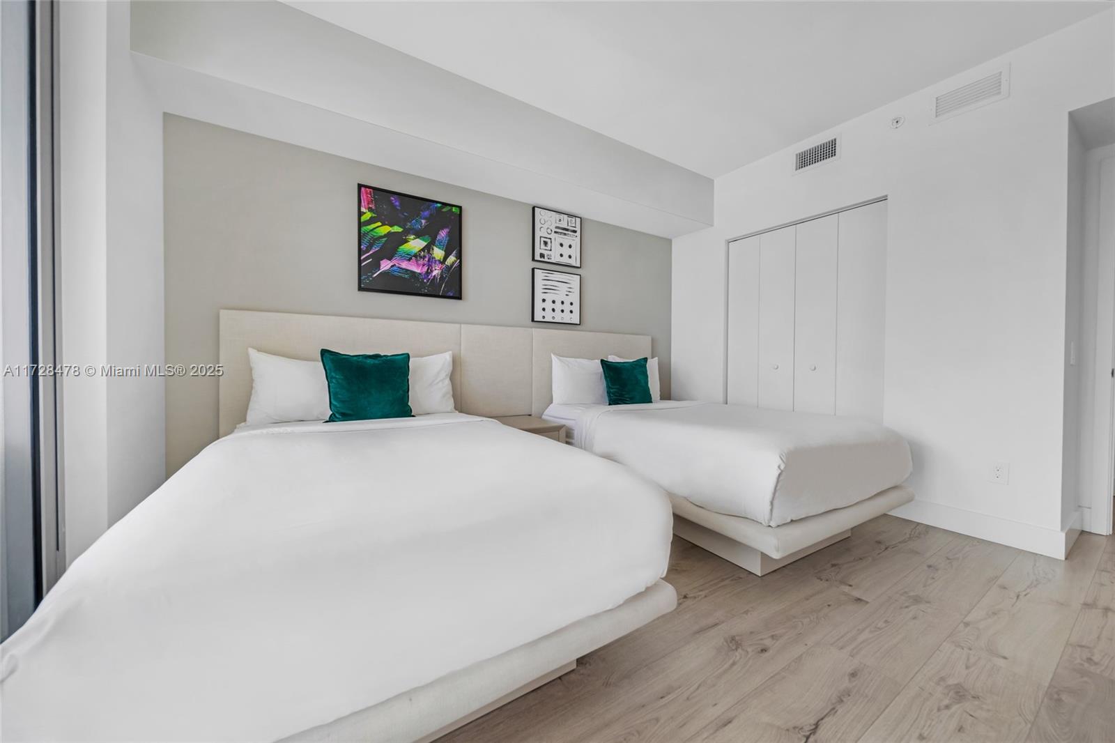 4011 S Ocean Dr # 3679