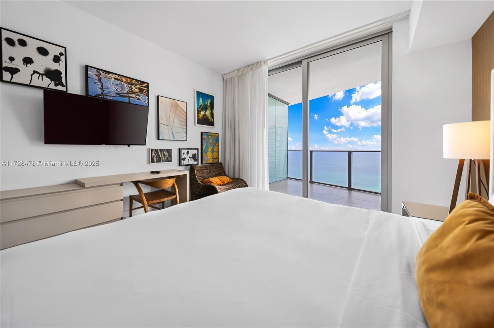 4011 S Ocean Dr # 3679