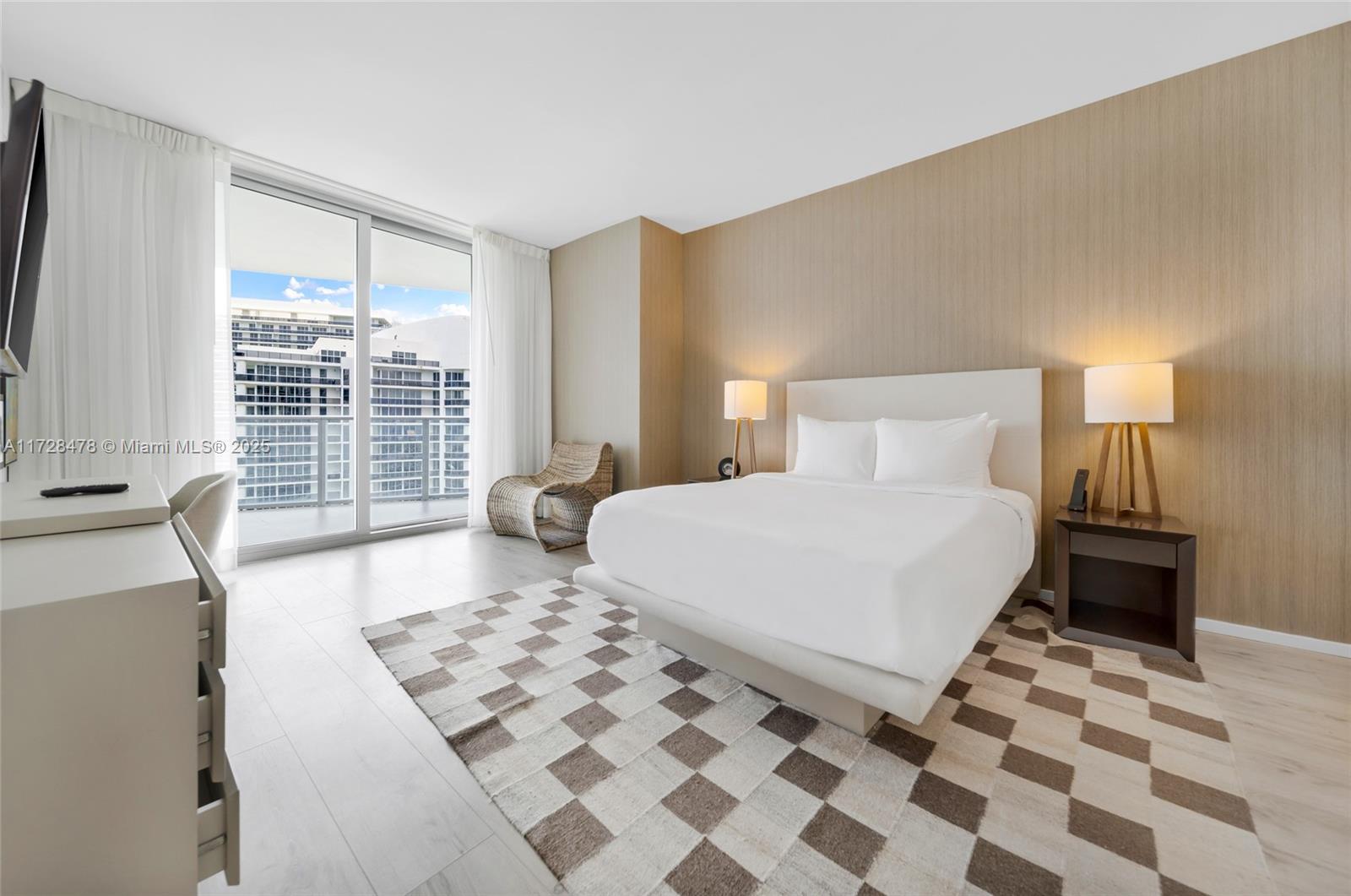 4011 S Ocean Dr # 3679