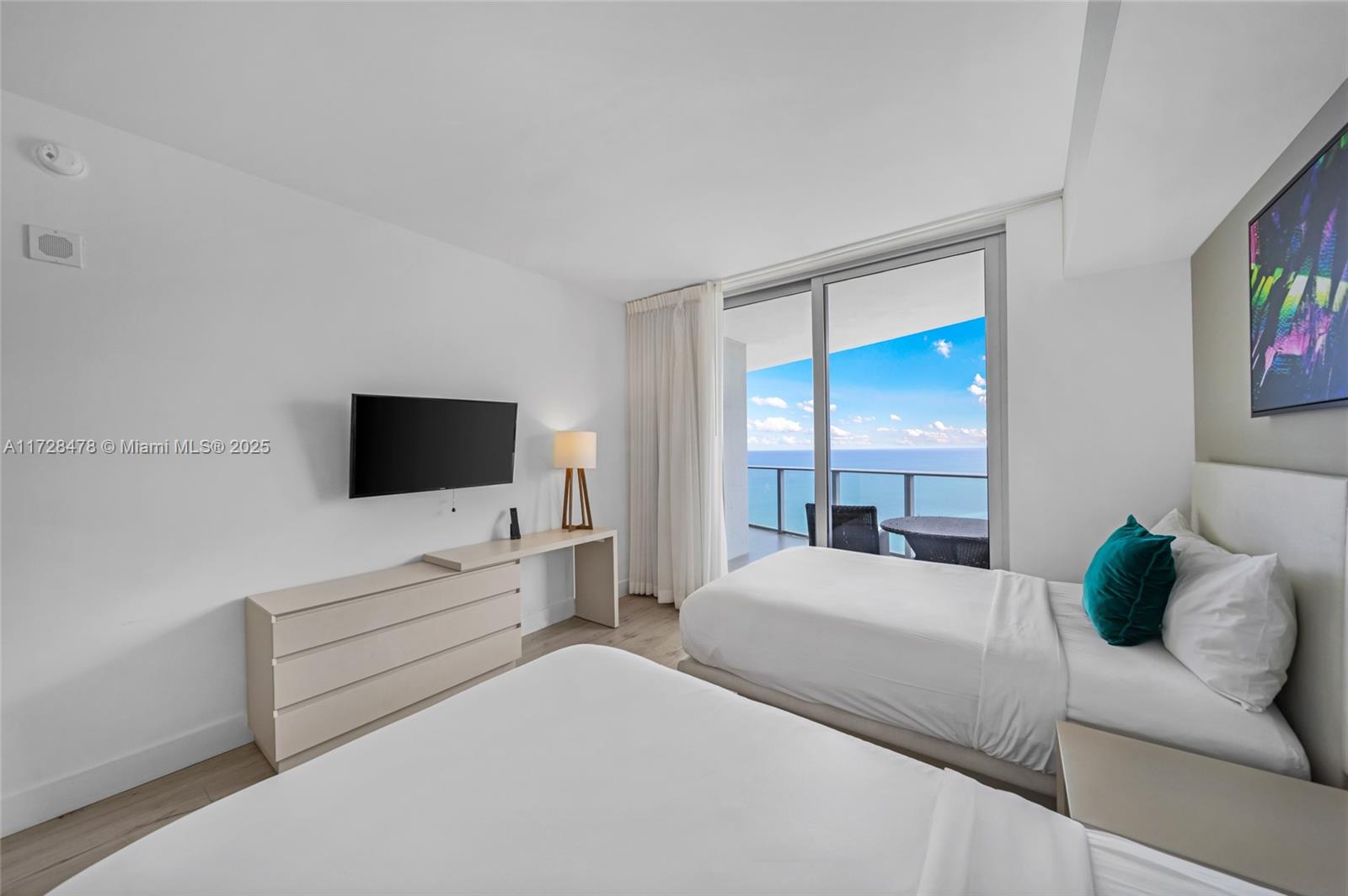 4011 S Ocean Dr # 3679