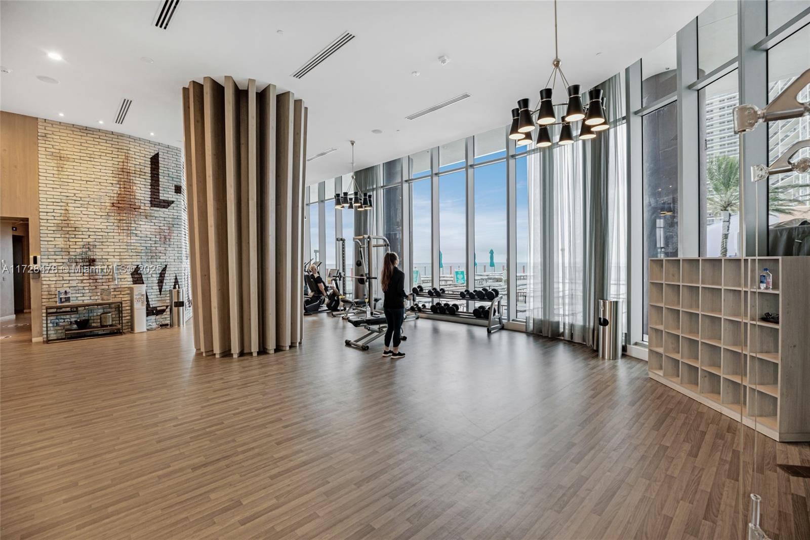 4011 S Ocean Dr # 3679