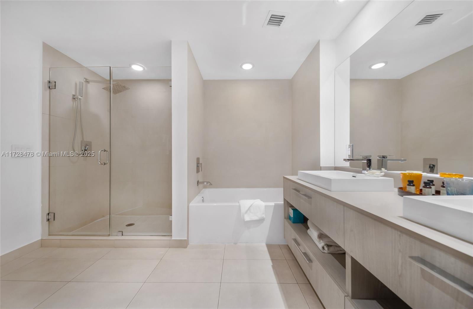 4011 S Ocean Dr # 3679