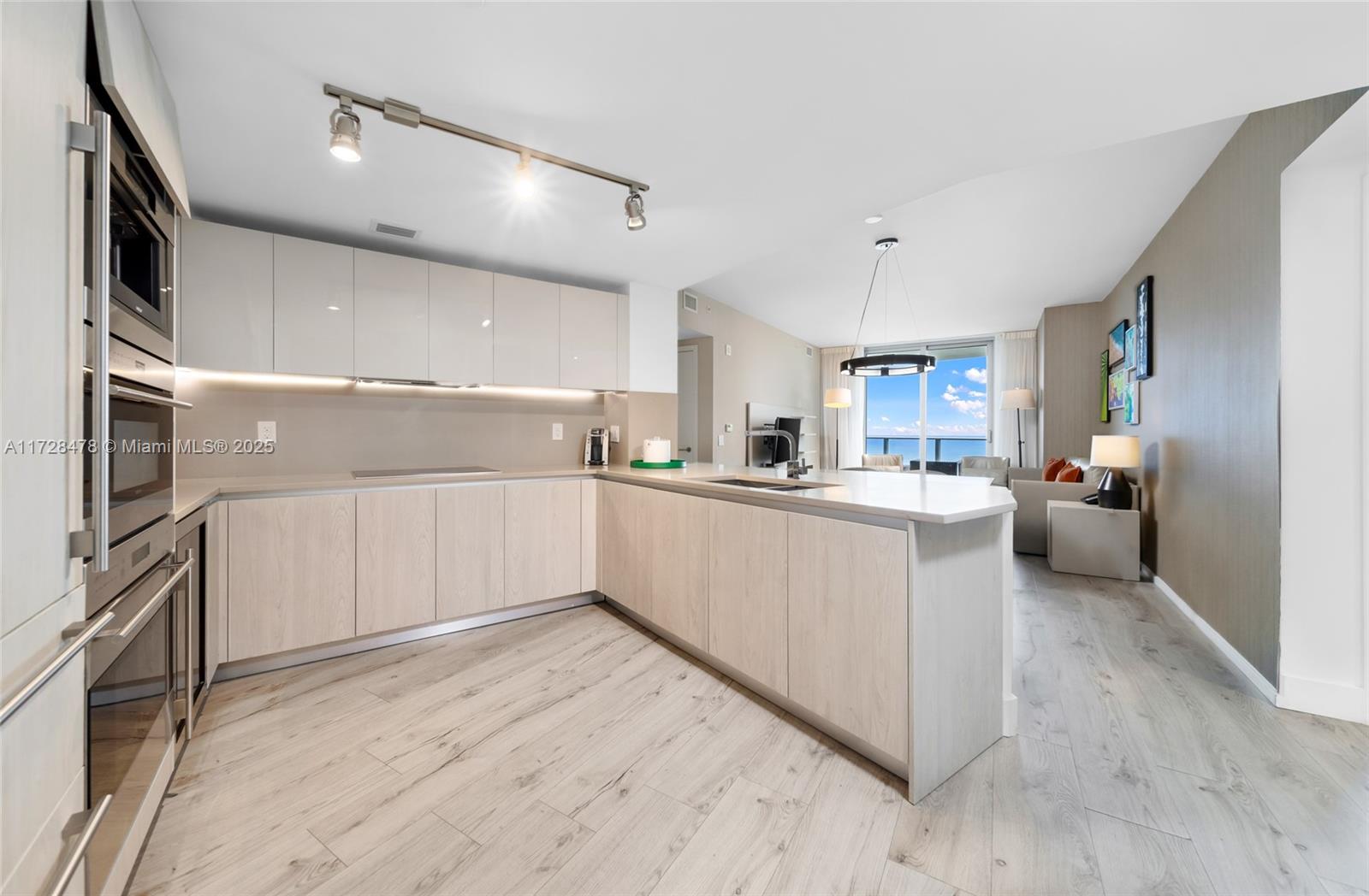 4011 S Ocean Dr # 3679