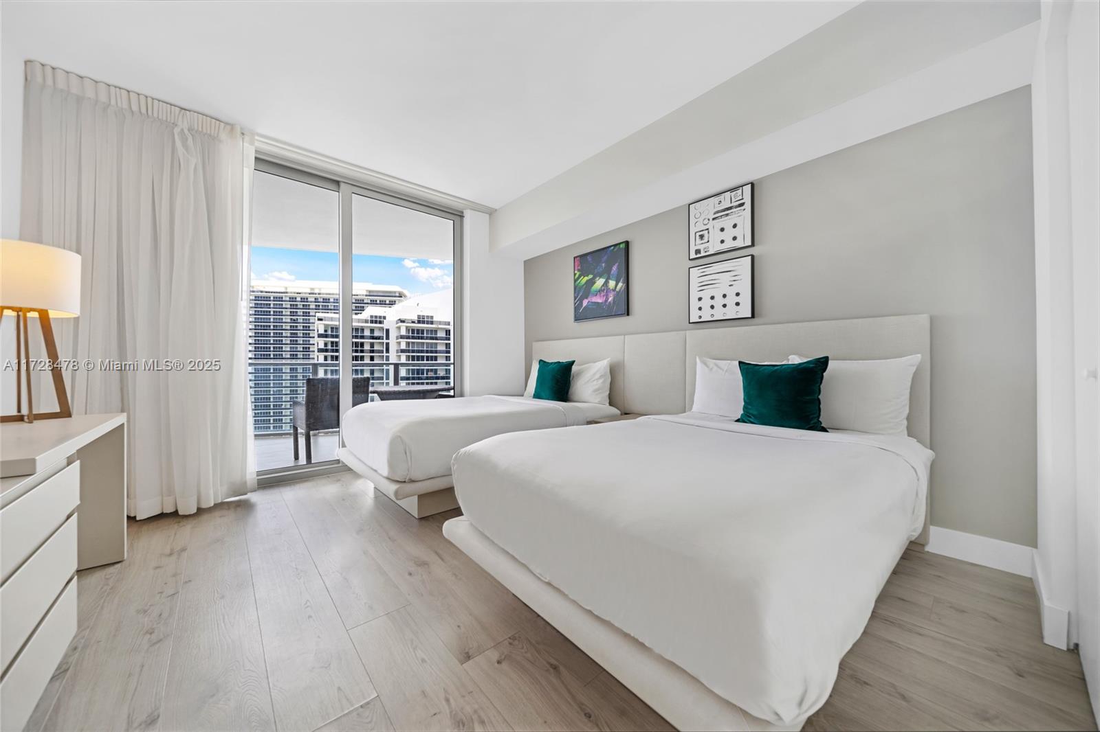 4011 S Ocean Dr # 3679