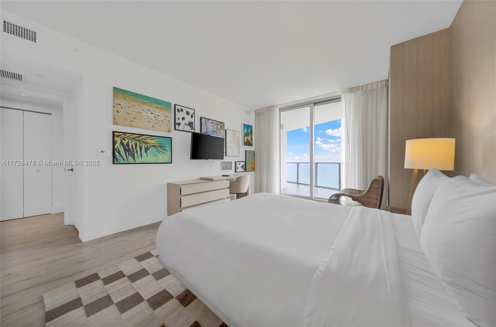 4011 S Ocean Dr # 3679