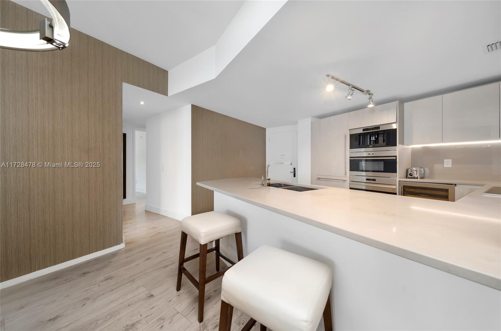 4011 S Ocean Dr # 3679