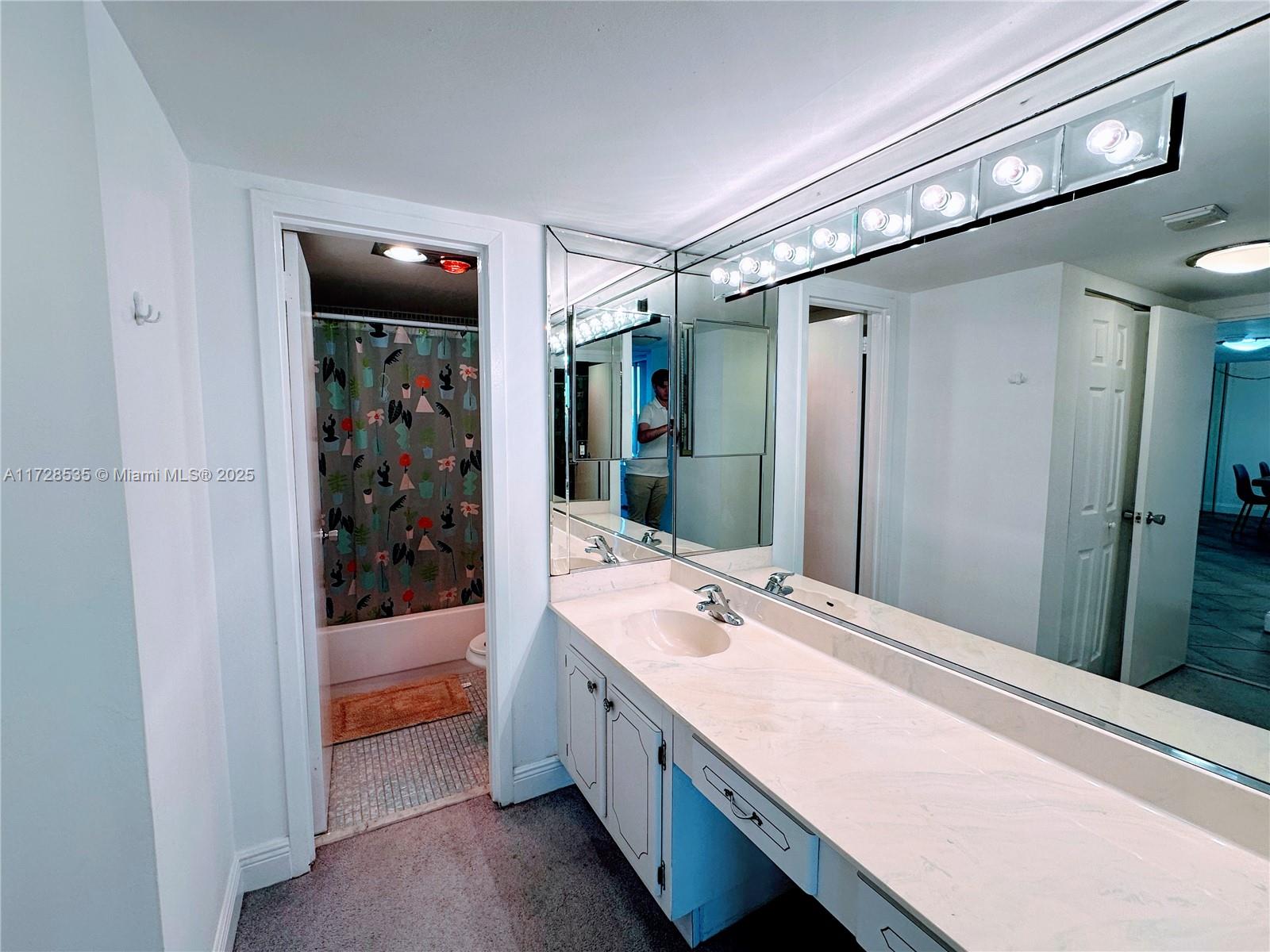 20100 W Country Club Dr # 904