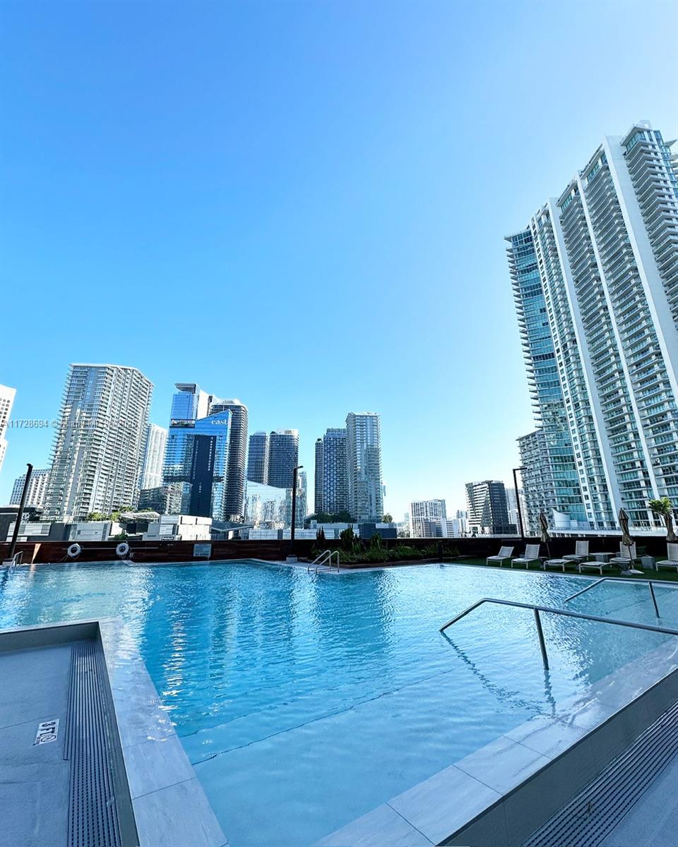 350 S Miami Ave Unit: 1215