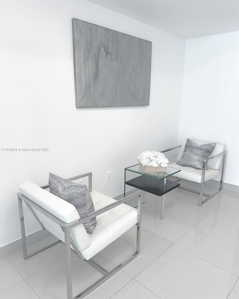 350 S Miami Ave Unit: 1215