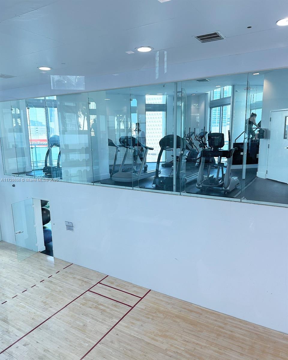 350 S Miami Ave Unit: 1215