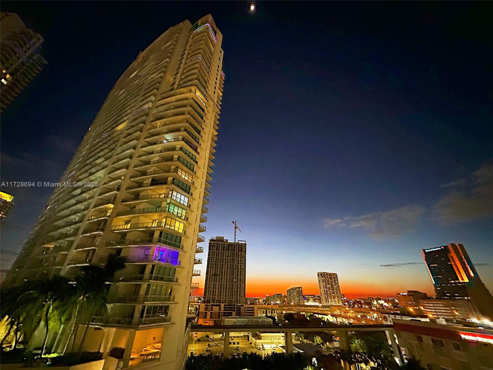 350 S Miami Ave Unit: 1215